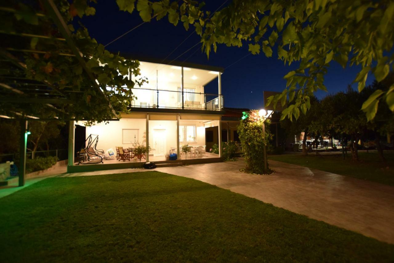 V Luxury Suites Toroni 3 Экстерьер фото