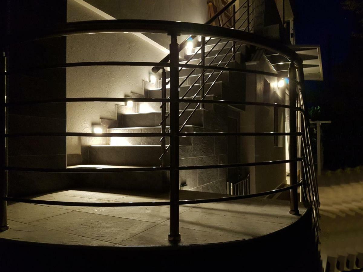 V Luxury Suites Toroni 3 Экстерьер фото